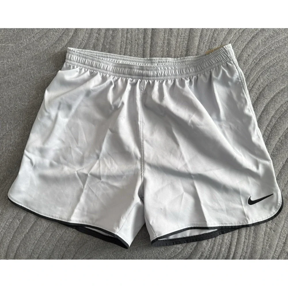 Nike Laser V Woven Shorts Women's Small Gray Dri-FIT Slim Fit Soccer DH8302 NWT‎